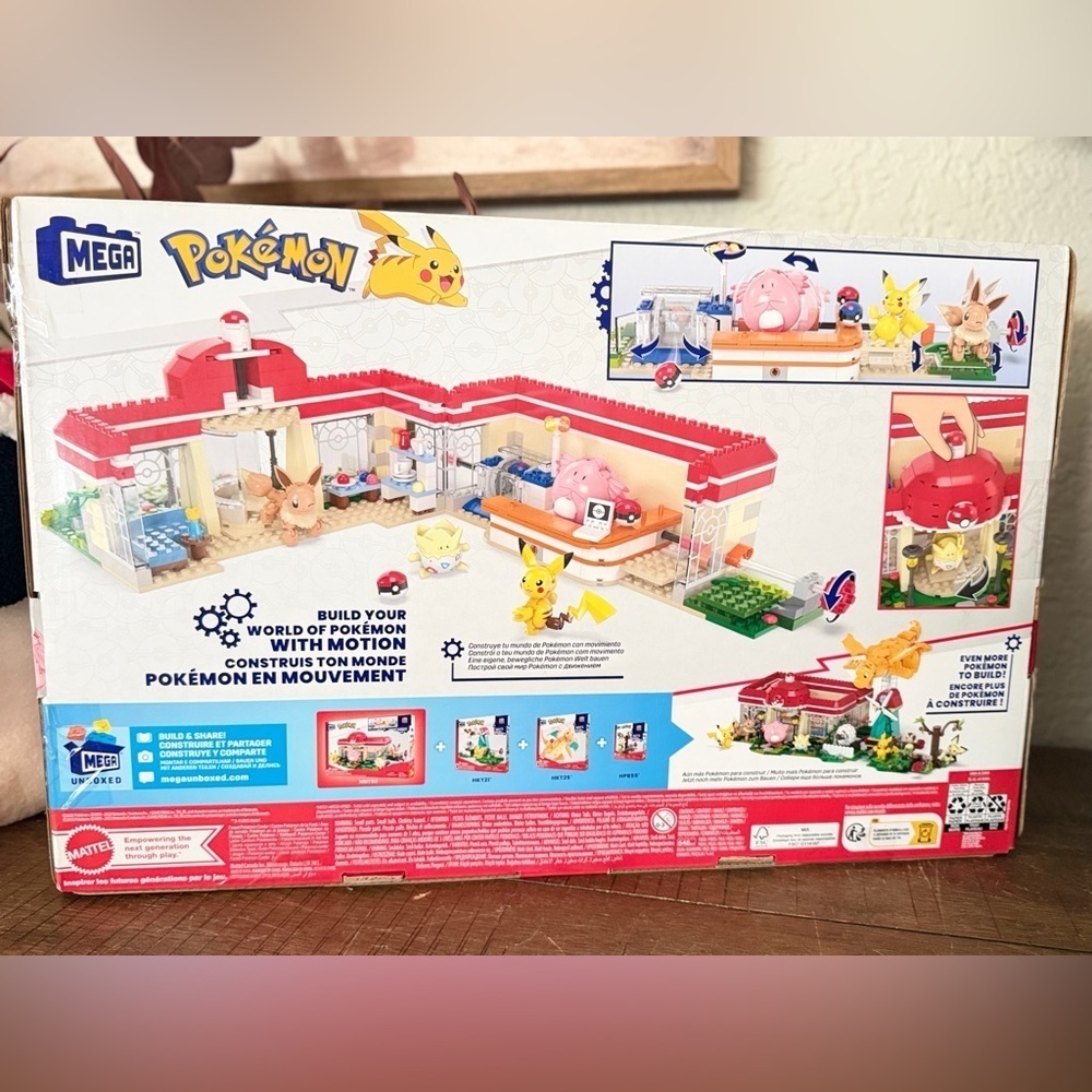 MEGA Pokemon Building Toy Kit, Forest Pokemon Center (648 Pieces) with 4 Action
